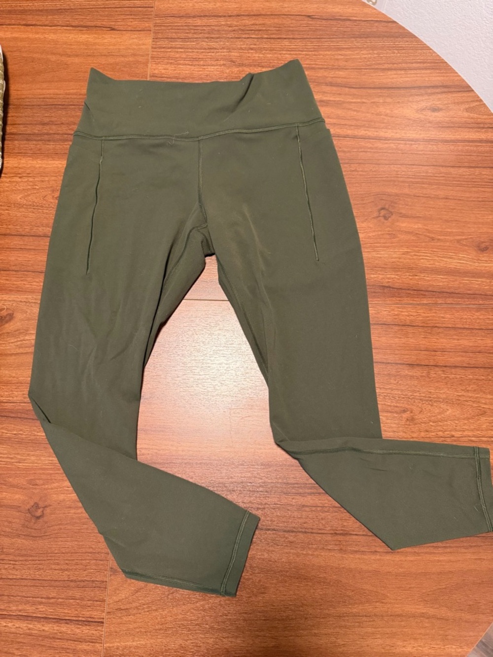 Athleta Olive Green Transcend Stash Tight Leggings